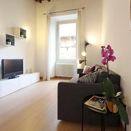 Croce 77 Central Apartment Rome