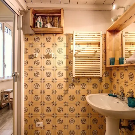 Urban Chic Studio - By Brave Apartment