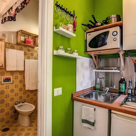Urban Chic Studio - By Brave Apartment *