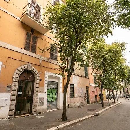 Urban Chic Studio - By Brave Rome