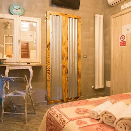 Mancini Shabby House Guest house 3*