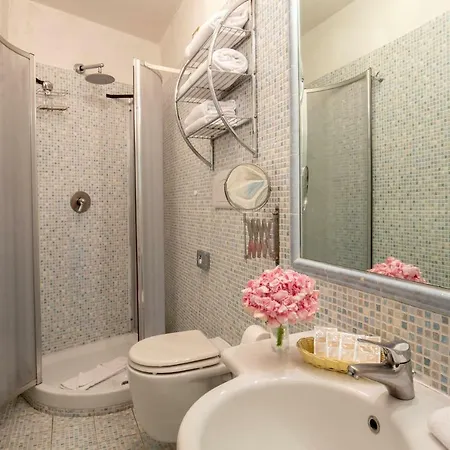 Residenza Canova Tadolini - 4* Rome