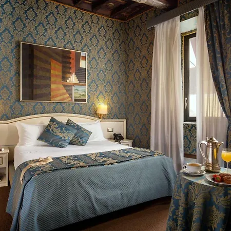 Residenza Canova Tadolini - 4* Rome