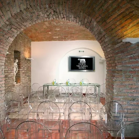 Victoria Hotel 4*