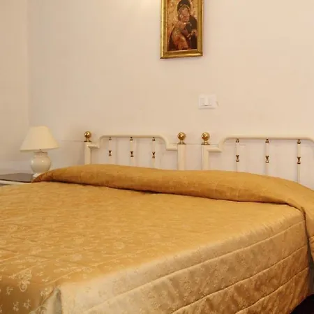 Gh San Giusto Hotel 3*