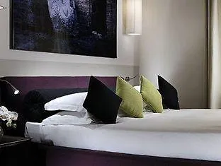 Mario De' Fiori 37 Hotel 4*