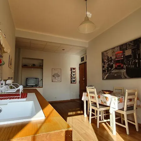 Angelina House Apartment