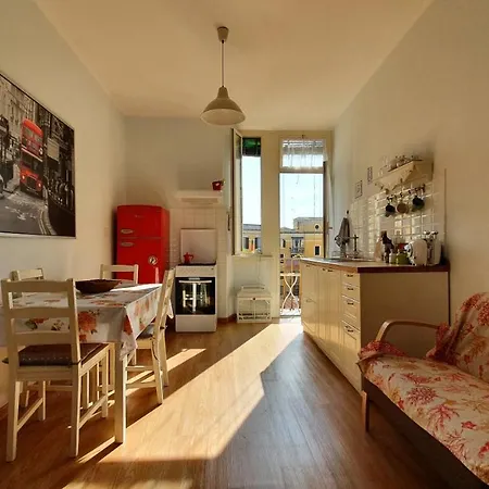 Angelina House Apartment