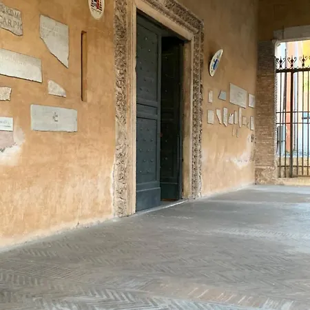Palatino Apartment *