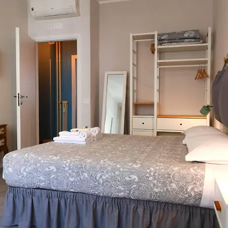 Interno Otto *