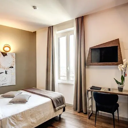 Al Manthia - Gruppo Trevi 4* Rome