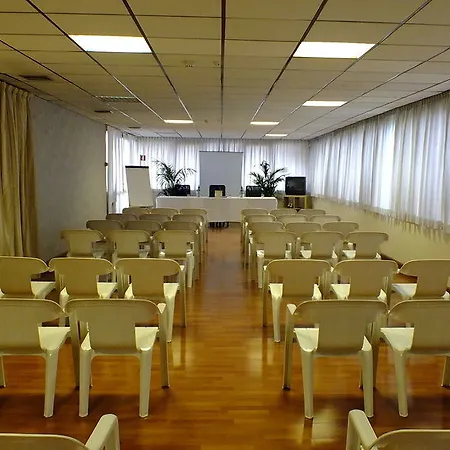 Consul Hotel 3*