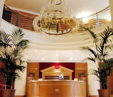 Clelia Palace