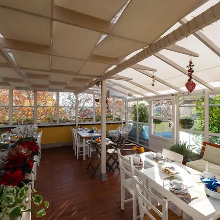 Quodlibet Bed & Breakfast 2*