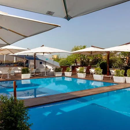Hotel Radisson Blu Es. Hotel, 5*