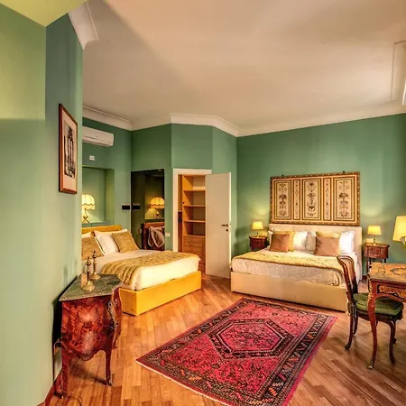 Charming By The Vatican Sx *