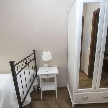 Vacanze Romane Bed & Breakfast *