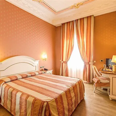 Hotel La Lumiere Di Piazza Di Spagna 3*