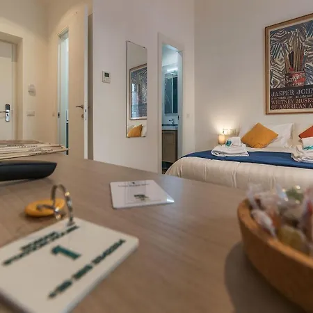 Station House Guest house *