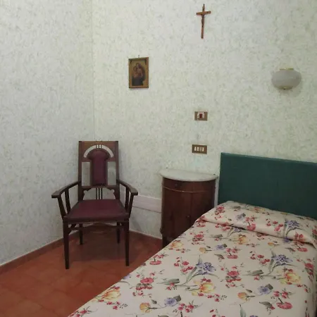 Panzió Casa S. Giuseppe Di Cluny *