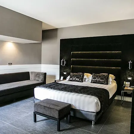The Glam 4* Roma