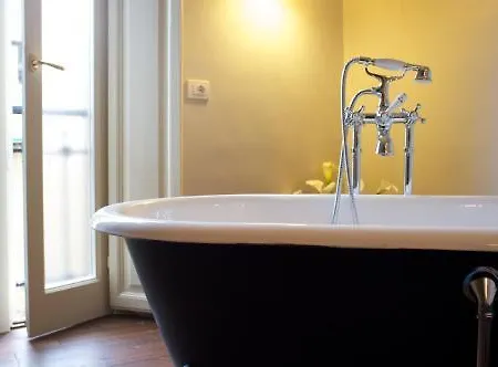 Piazza Farnese Luxury 2*