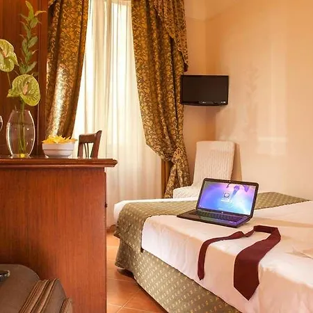 Varese Hotel 3*