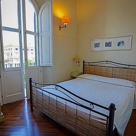 Lilium Boutique Hotell 3*