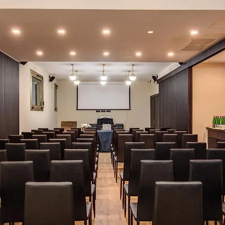 Prassede Palace Hotel 4*