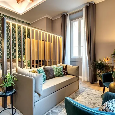 Tree Charme Parliament Boutique