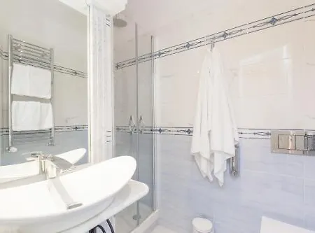 Impero Vaticano San Pietro Bed & Breakfast 2*