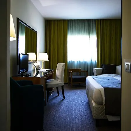 Bv Oly Hotel