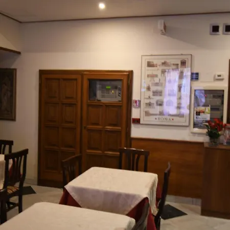 Ferrarese Hotell 2*