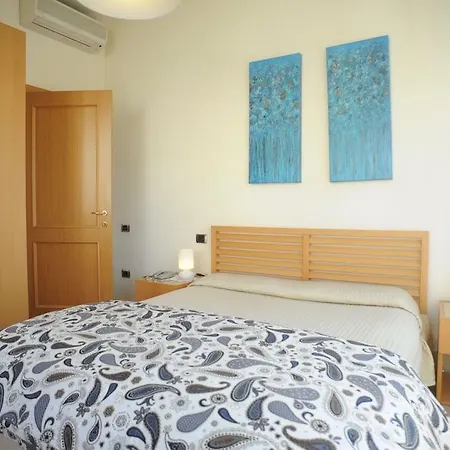 Lux Apart Otel 2*