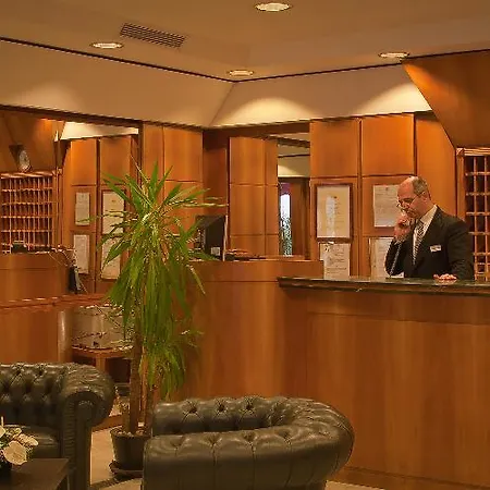 酒店 阿卡德米亚酒店