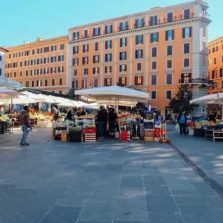 Holiday home Charme Holidays Trastevere *