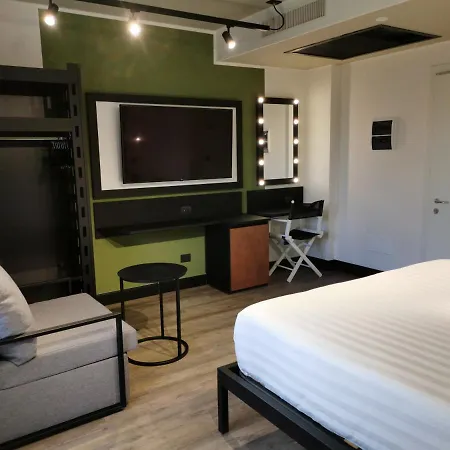 Hotel Mercure Cinecitta 4*