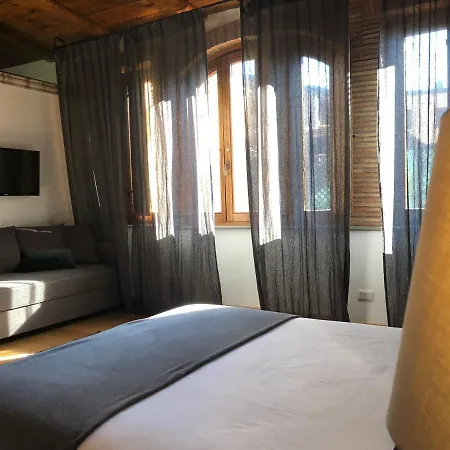 Hotel Giuturna Boutique 3*