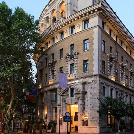 Hotel Grand Palace