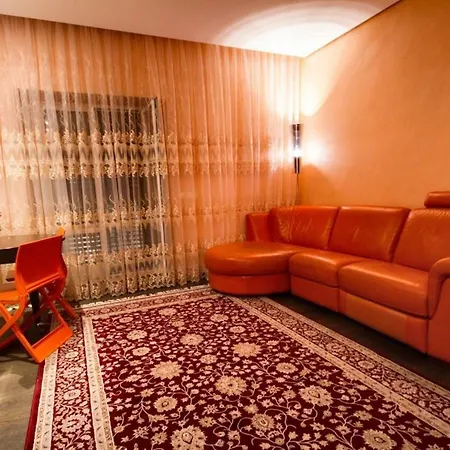Apartament Magenta *