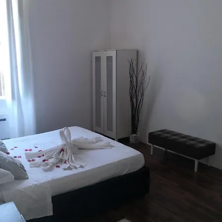 Trastevere Four Seasons Valadier Appartement *
