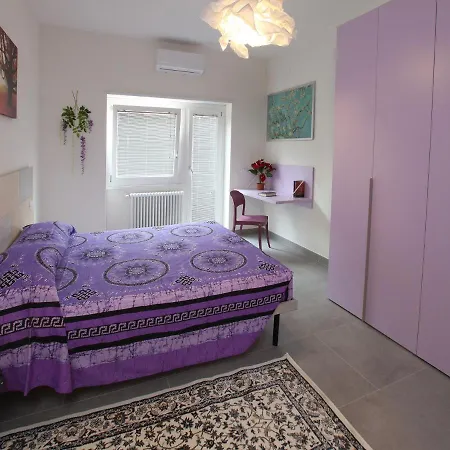 Apartament Turistico Laura *