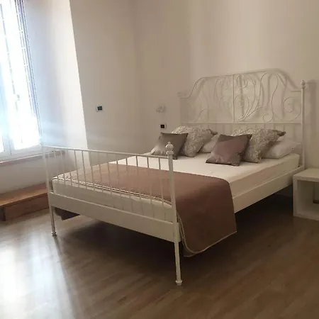 Apartamento Vicino Stazione Termini E Colosseo Roma