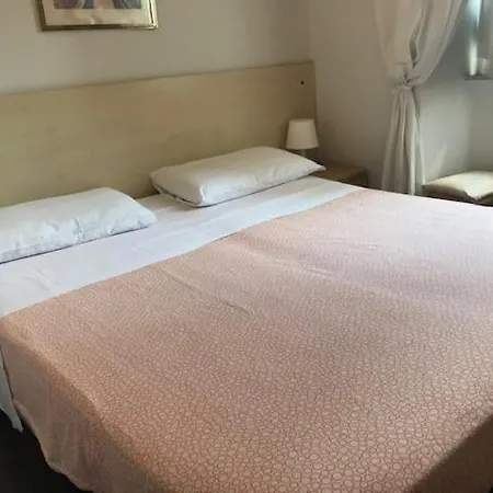 Hotel Lodi 2*