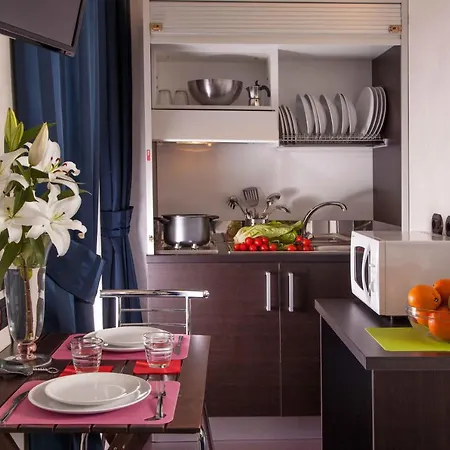 Residenza Doro- 24x7 Check-in 2*