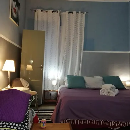 Holidays Hostel *