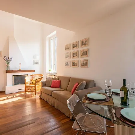 Il Palazzetto Di Via Della Frezza Appartamento *