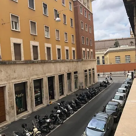 Art Atelier Risorgimento Guest house Rome