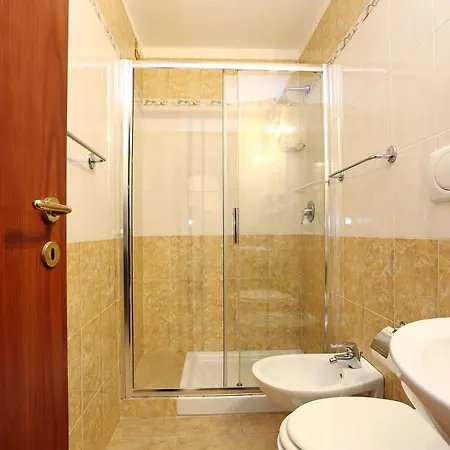 Adorasuite 3* Rome