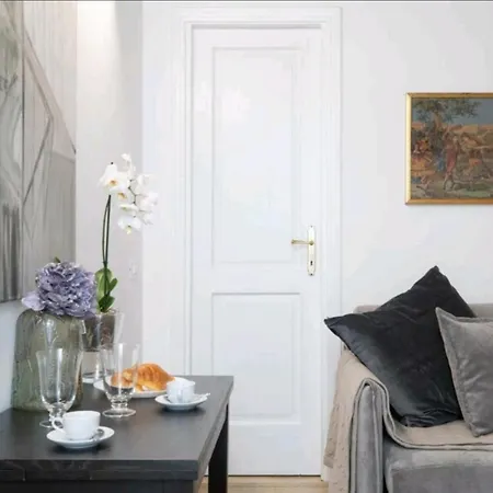 Apartment Spanish Modern Apartament Rome